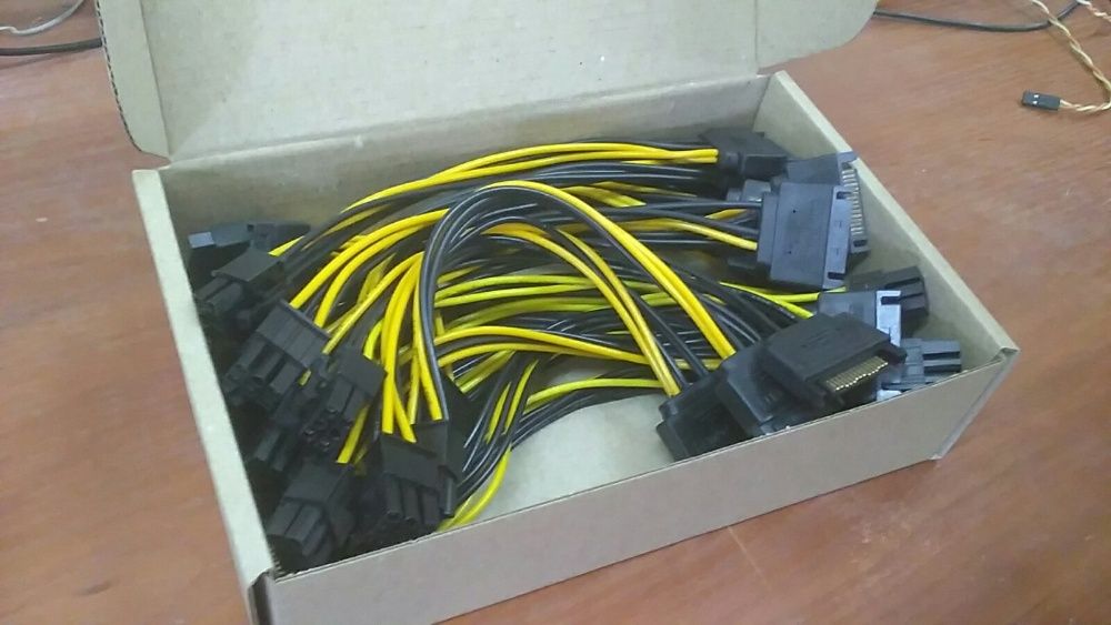 Переходник 15 pin SATA - > 6 pin для PCI-E удлинитель кабель 18AW сата