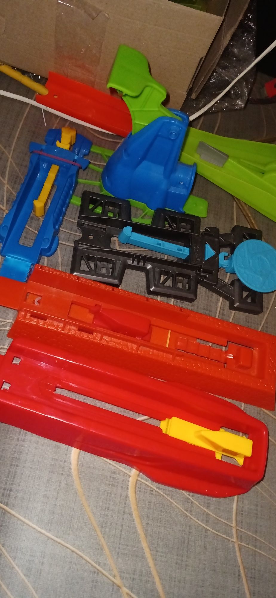 Hot wheels набор мини трасса Хот Вилс пилы, лезвия.машинка,пускатель,