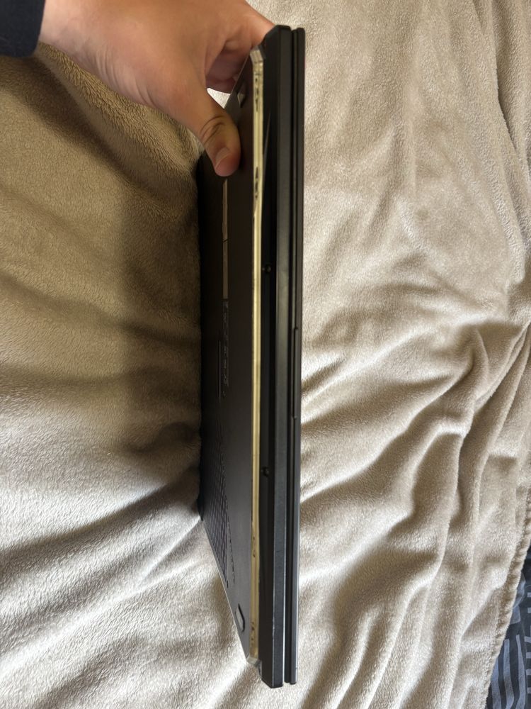 Asus rog strix g531 120 hz ssd 512 gb 1660Ti