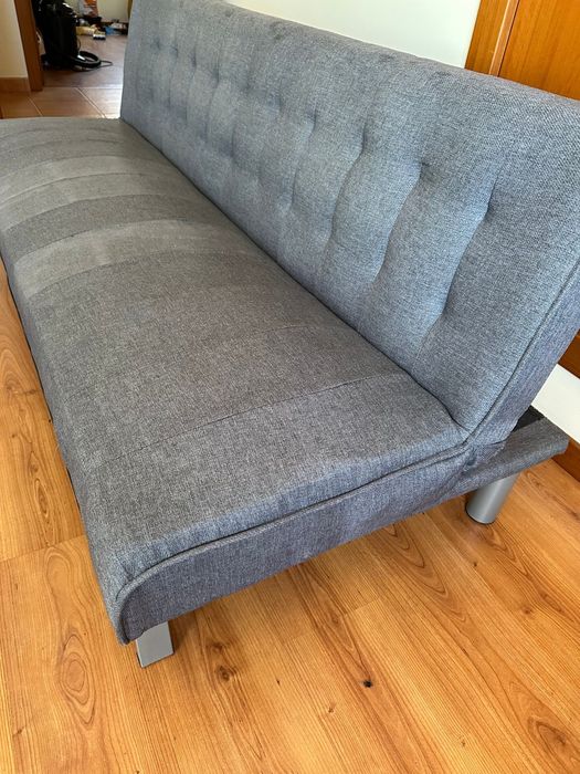 Sofá cama cinzento