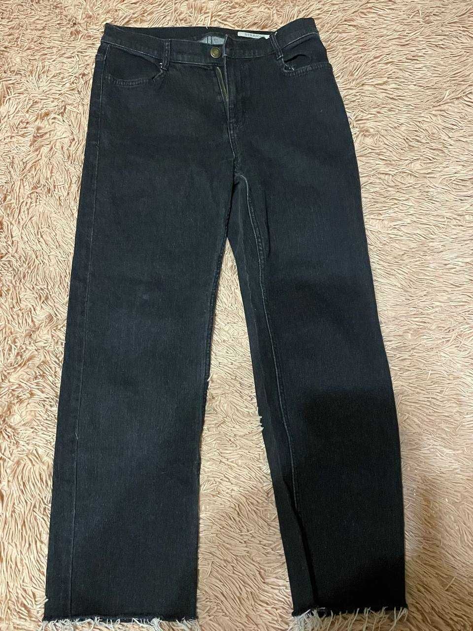 Прямі чорні джинси