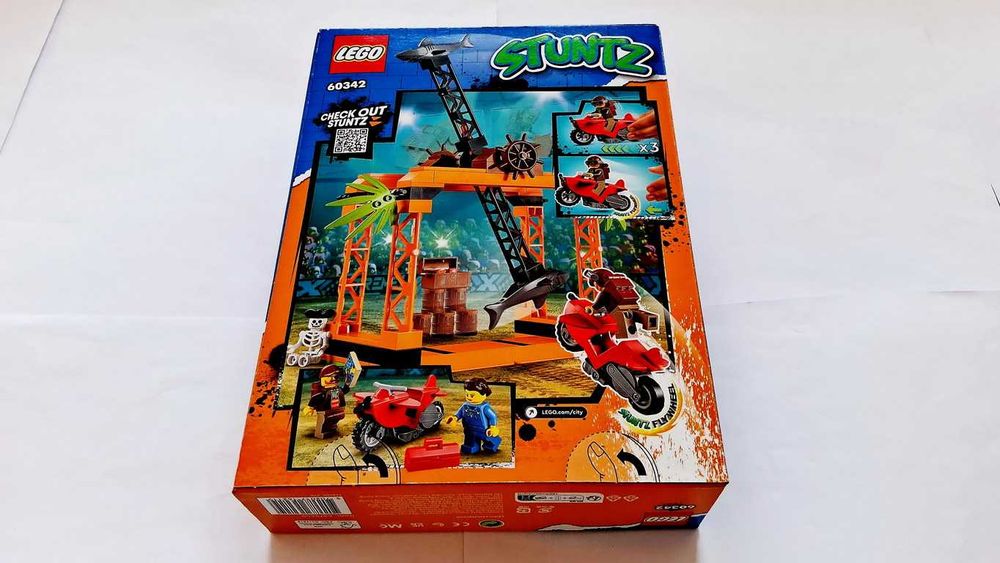 LEGO City Stuntz 60342 The Shark Attack Stunt Challenge selado