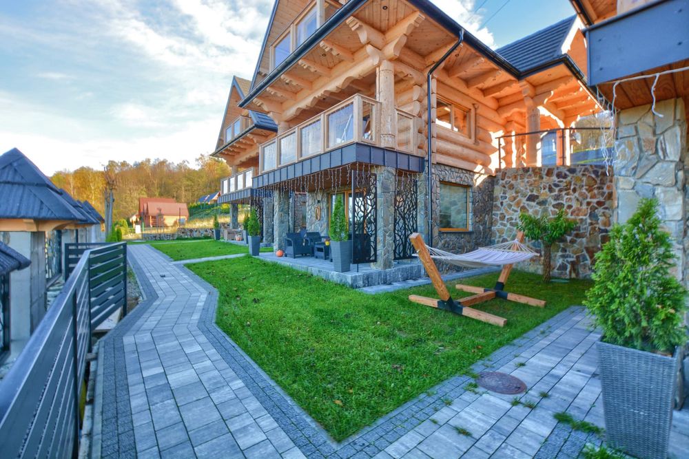 Apartament z jacuzzi na tarasie-Solina-noclegi- centrum-zapora