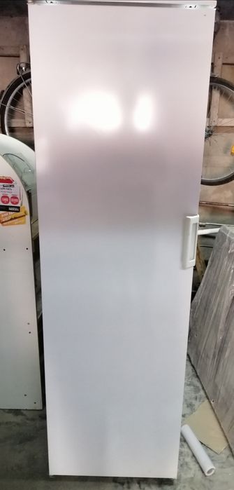 Холодильник без морозильної камери