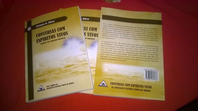 Livro Conversas com Espíritos Vivos (novo)