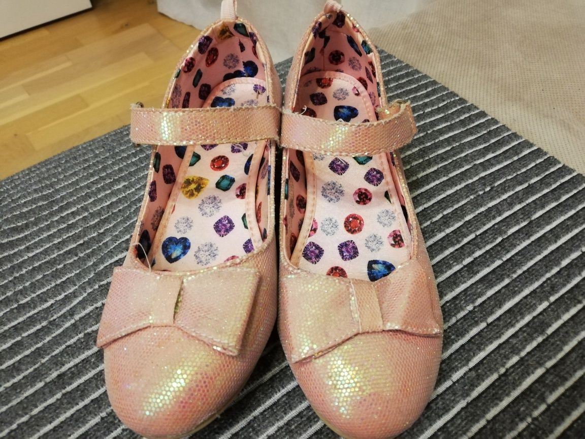 Buty dziewczęce dla księżniczki rozmiar 35