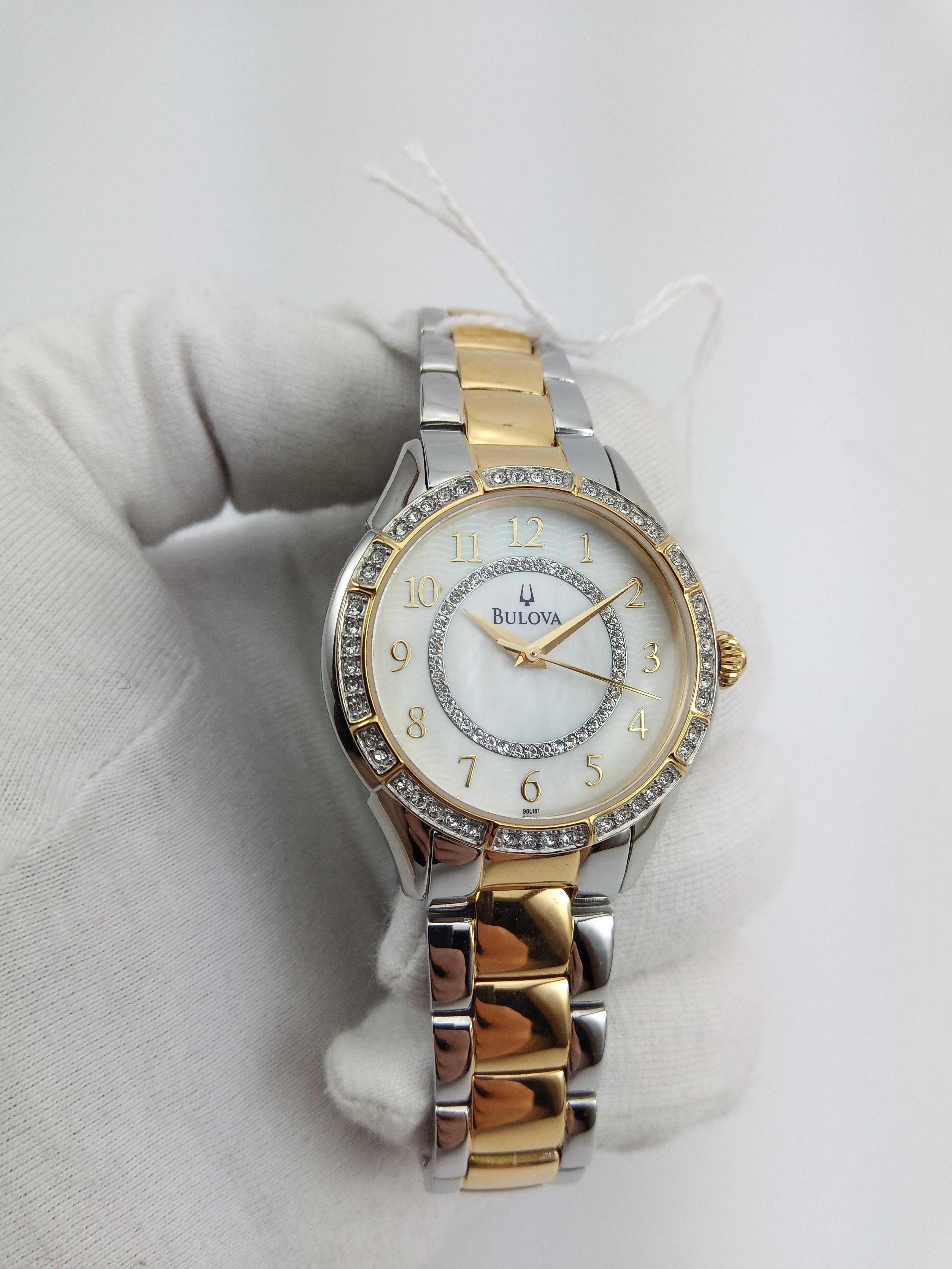 Женские часы Swarovski Bulova 98L181 с перламутровым циферблатом