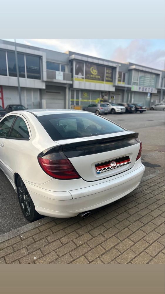 Mercedes-Benz C220cdi SPORT COUPE w203