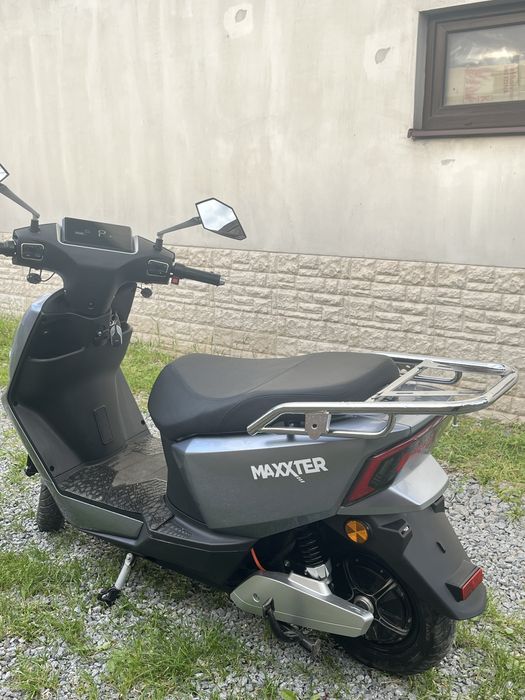 Електроскутер Maxxter Nova 1 KVT Електроскутер макстер