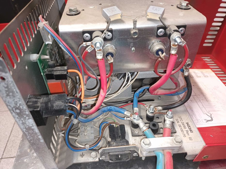 Prostownik wózka widłowego MicroPover