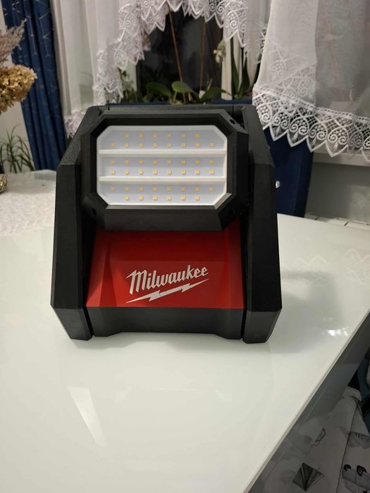 Lampa Milwaukee M18 HOAL-0
