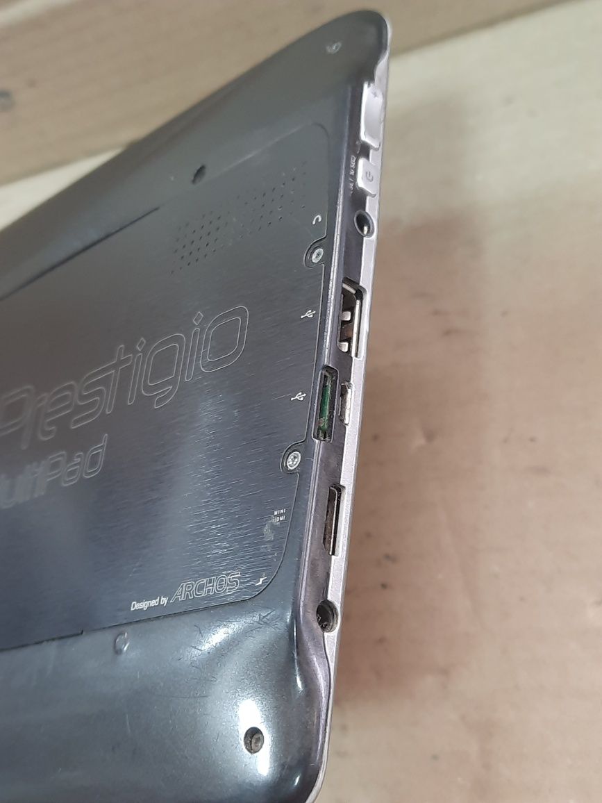 Планшет Prestigio PMP7100CRU  (Archos).