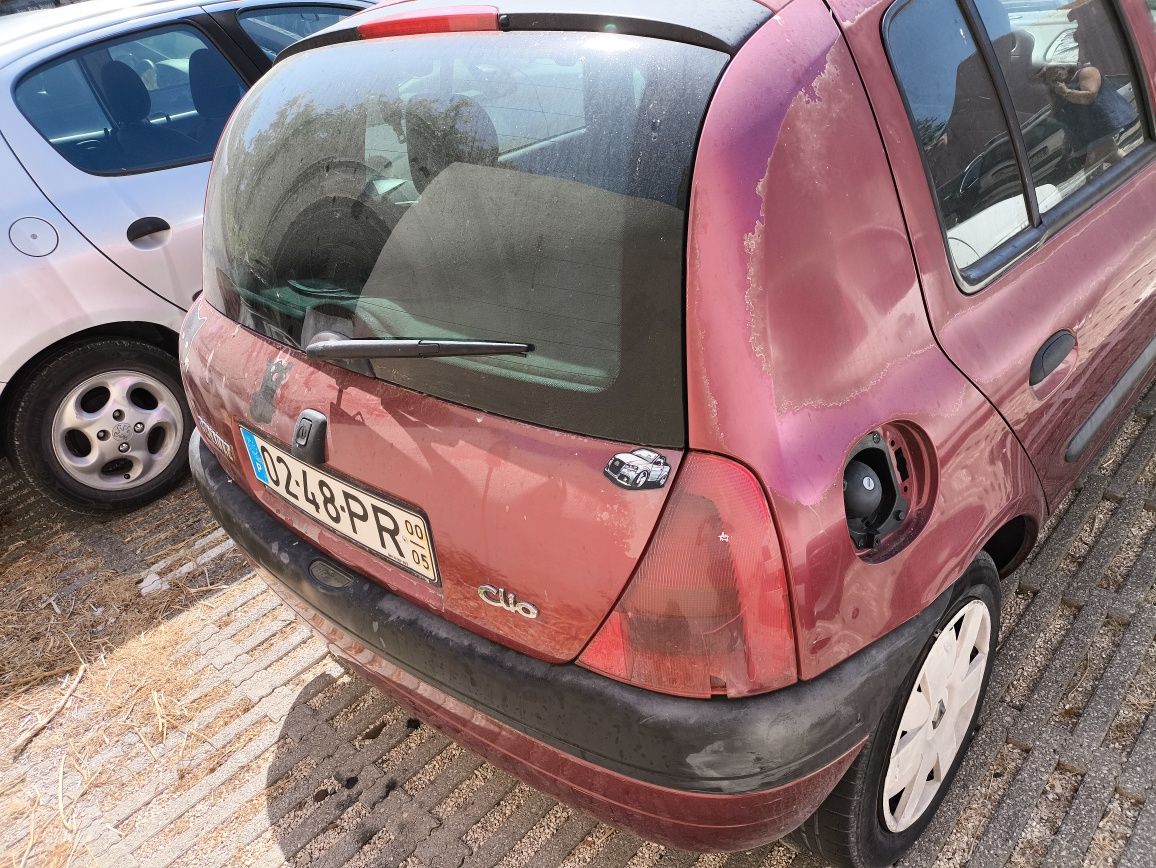 Vendo Clio ano 2000