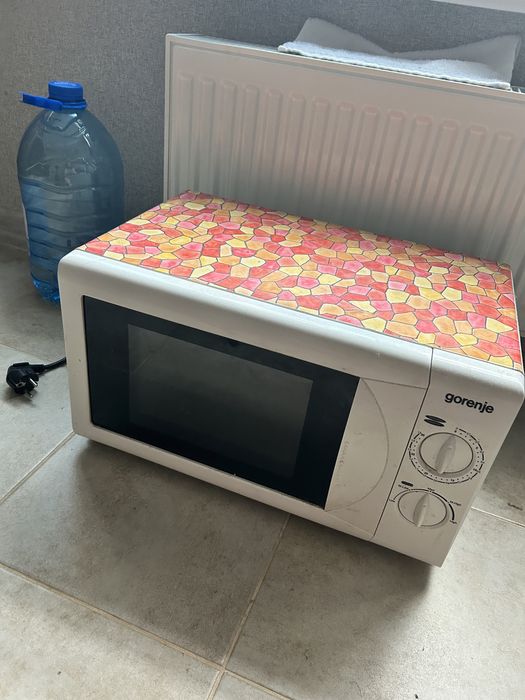 Продам мікрохвильову піч Gorenje
