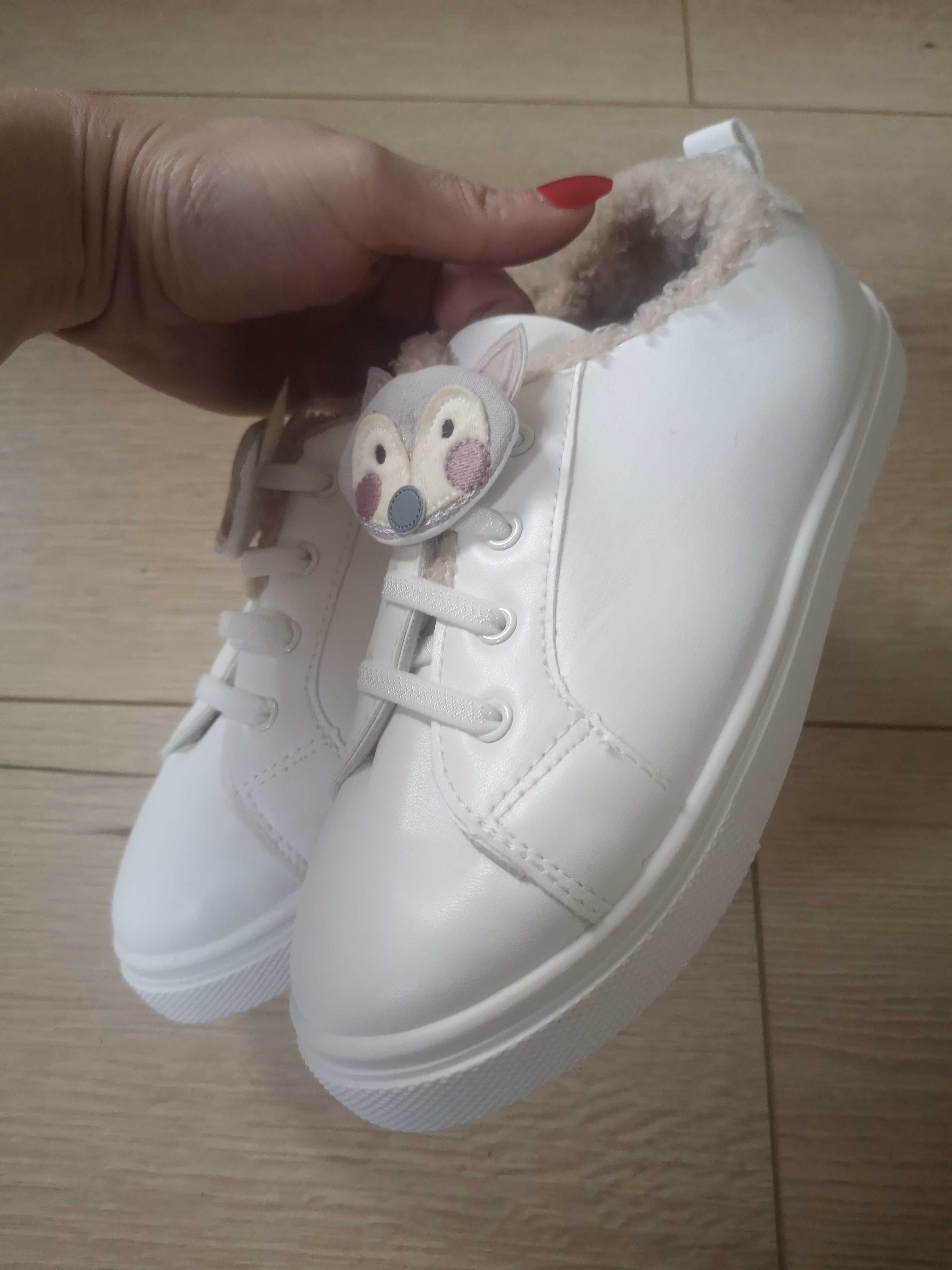 NOWE Buty dla dziewczynki 34 rozm ocieplane sneakersy białe futerko