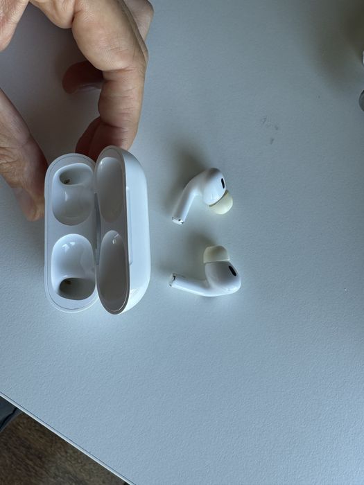 Apple AirPods Pro (1ª geração)