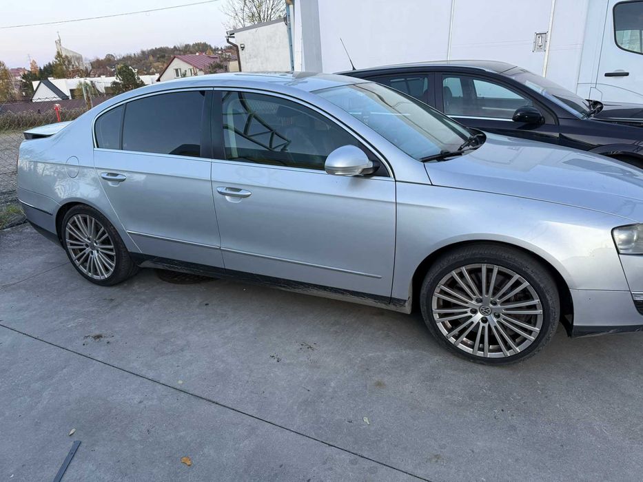 Prawa i lewa  VW Passat B6 Bi-Xenon Skretny  KOMPLETNE