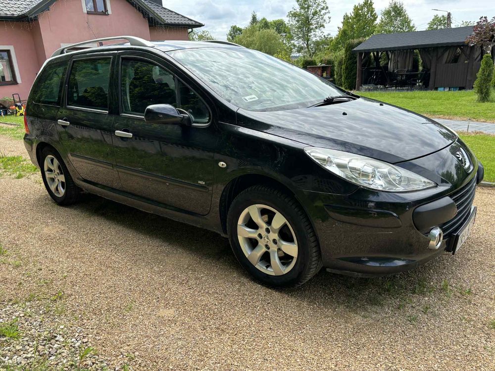 Samochod osobowy peugeot