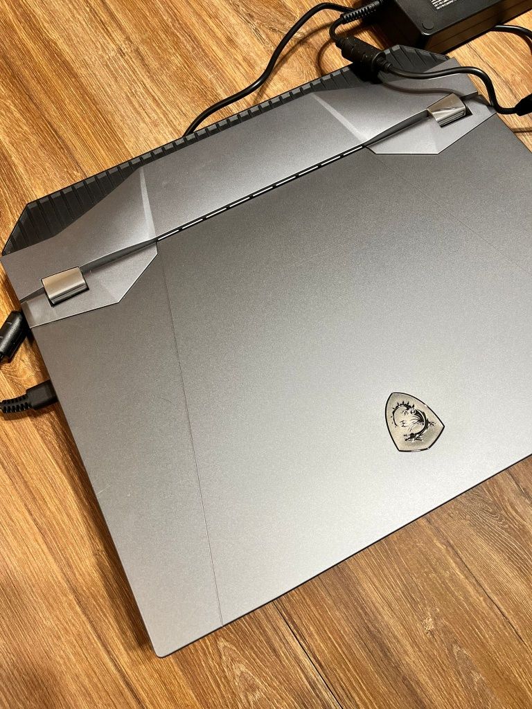 MSI GT76 Titan DT95G atrakcyjna cena.