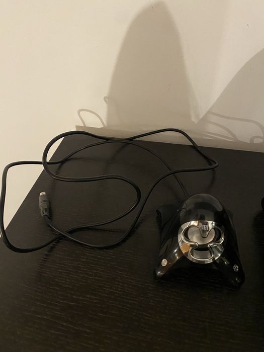 Coluna JBL Creature III