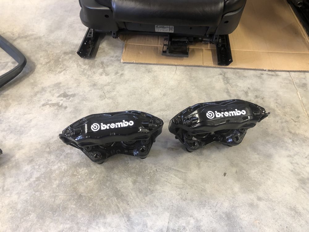 Тормозні супорта Brembo на BMW E32,E34,E36,E38,E46,E53