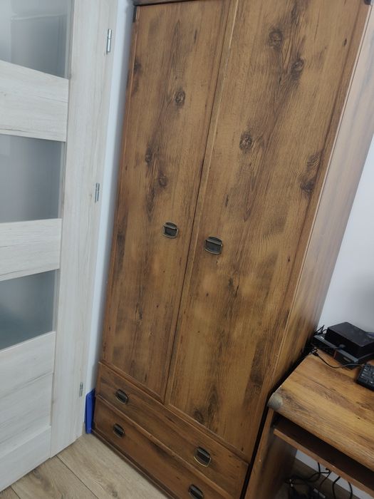 Szafa indiana i biurko z Black red white