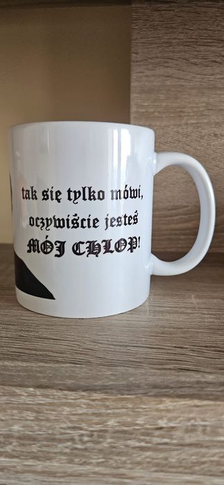 Kubek ceramiczny z motywem z serialu 1670 jesteś swój chłop nowy 330ml