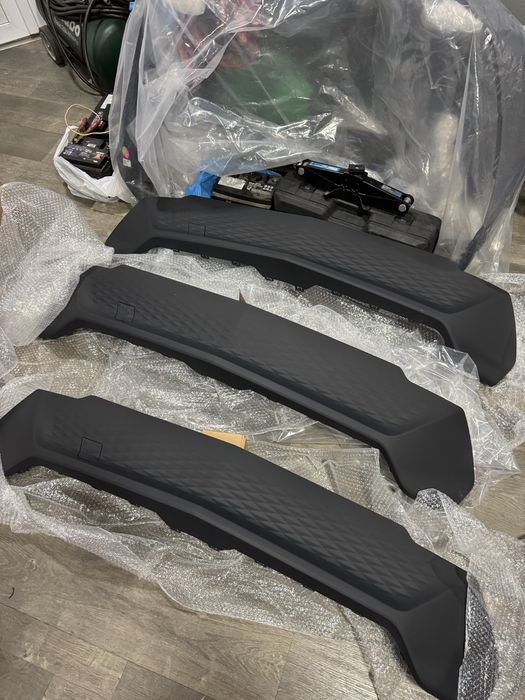 chevrolet equinox ev бампер решітка губа