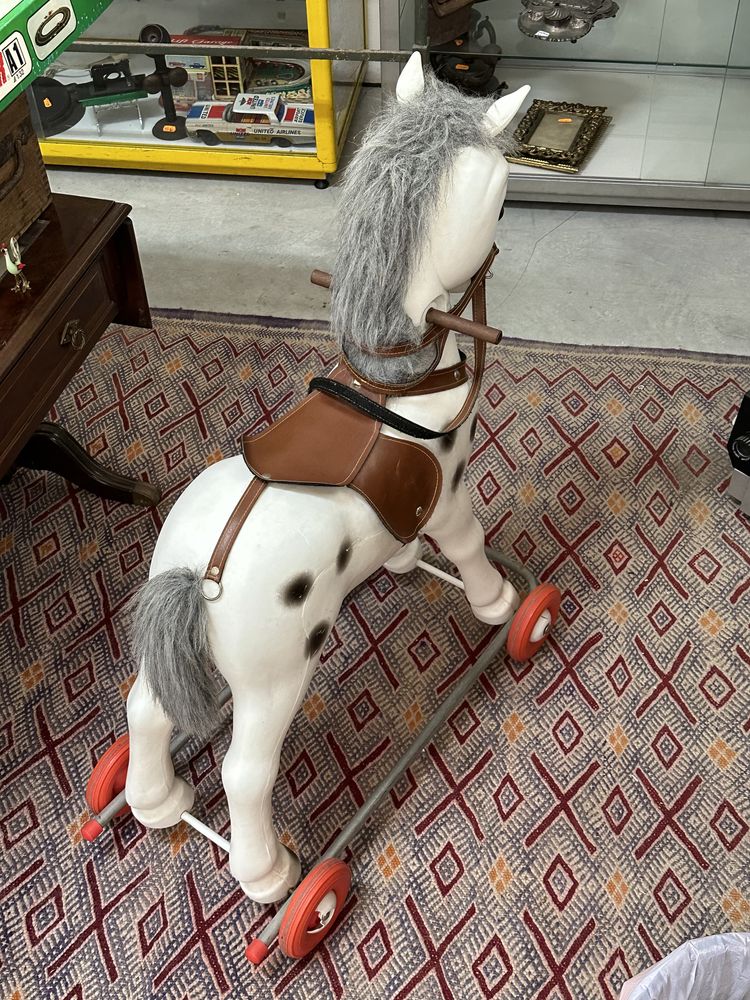 Brinquedo antigo - Cavalo de brincar anos 70