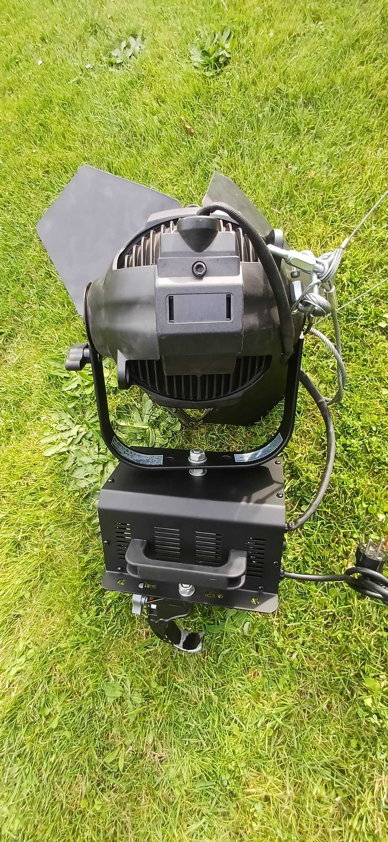 Reflektor sceniczny teatralny filmowy lampa MSR 575 Spot 600 W Gx9.5