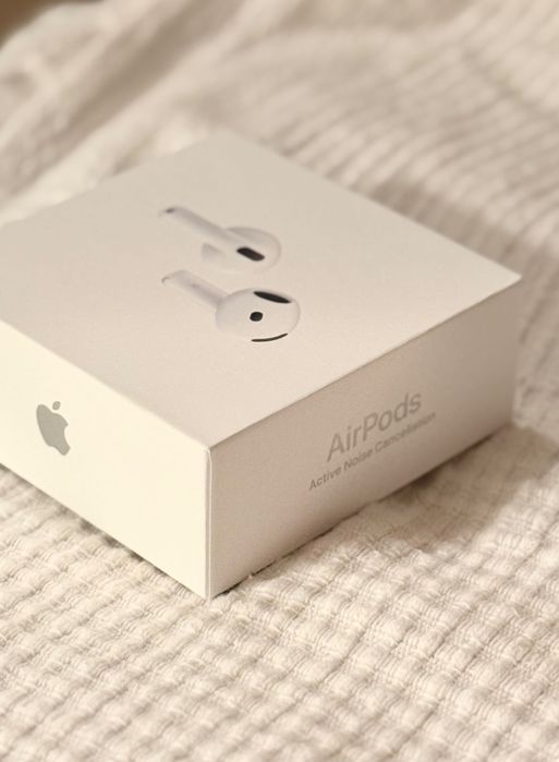 Apple AirPods 4 (Cancelamento Ativo de Ruído - ANC) - Novos e Selados