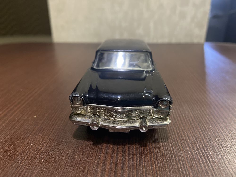Модель Чайка 1:43 СССР