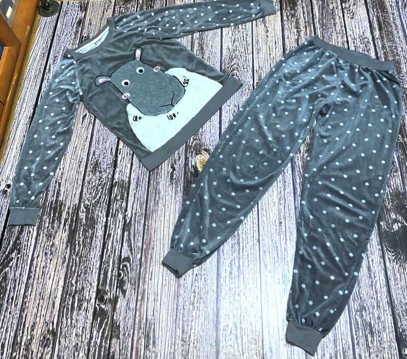 Фирменная велюровая пижама для девочки 12-13 лет, 152-158 см