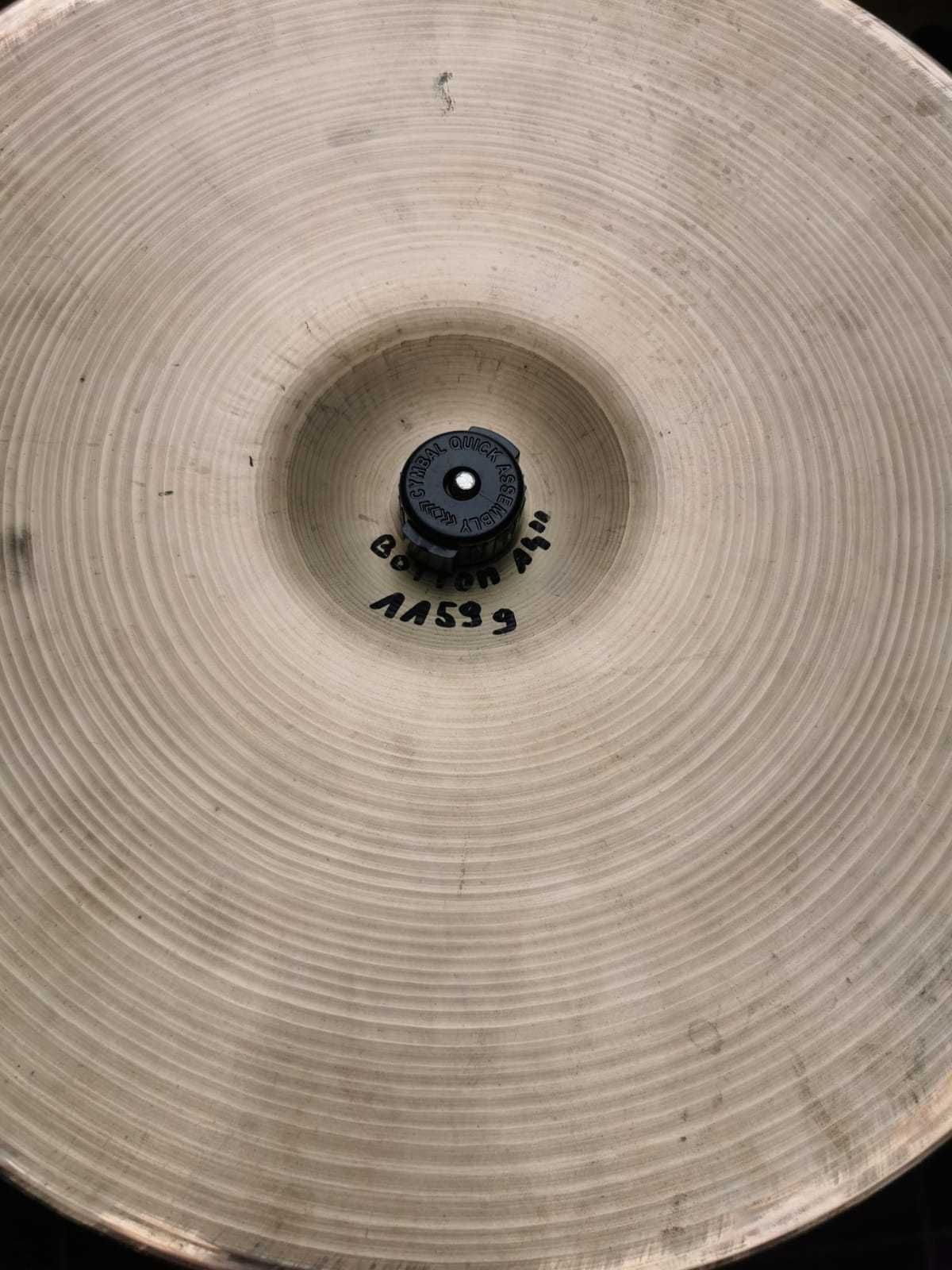 Set Zildjian Avedis Vintage 15,18,20 plus hihat Ufip Ritmo Vintage 14