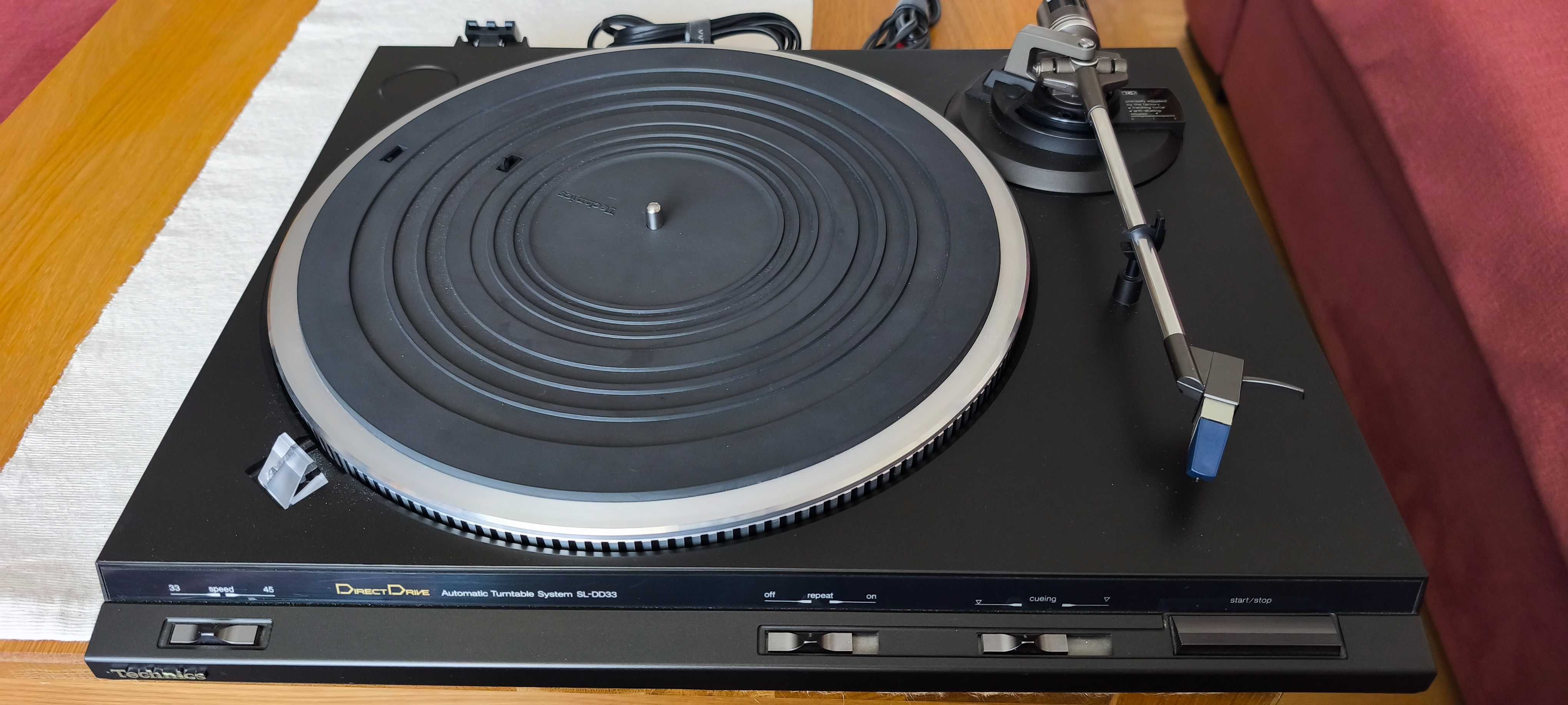 Gramofon Technics SL-DD33
