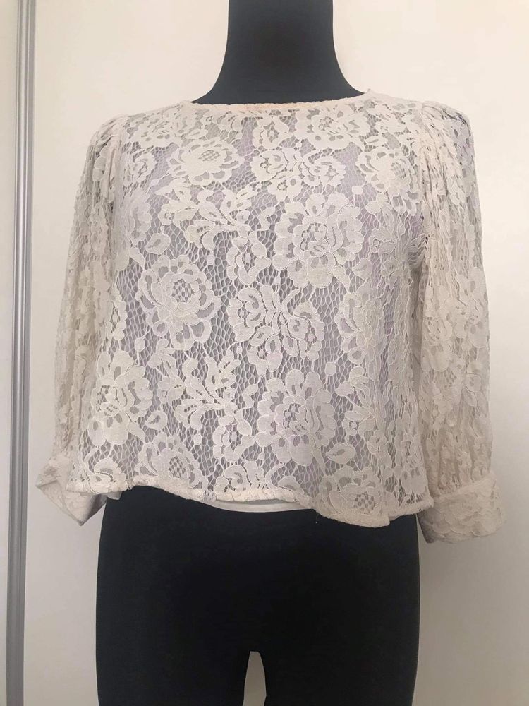 Blusa Zara em renda