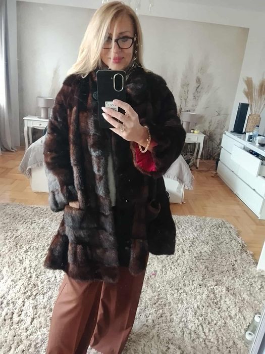 Futro z norek naturalne z falbanka