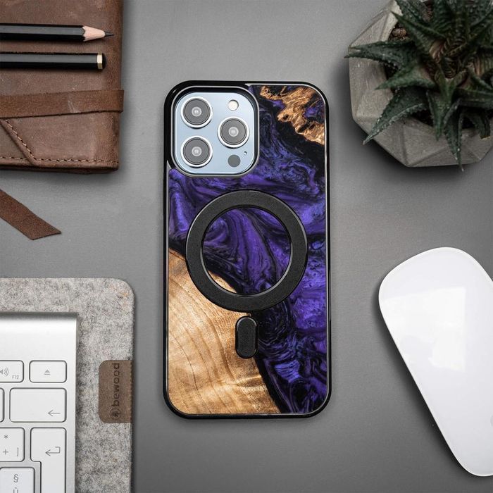 Etui Bewood Unique Violet na iPhone 14 Pro Max - Ochrona i Elegancja