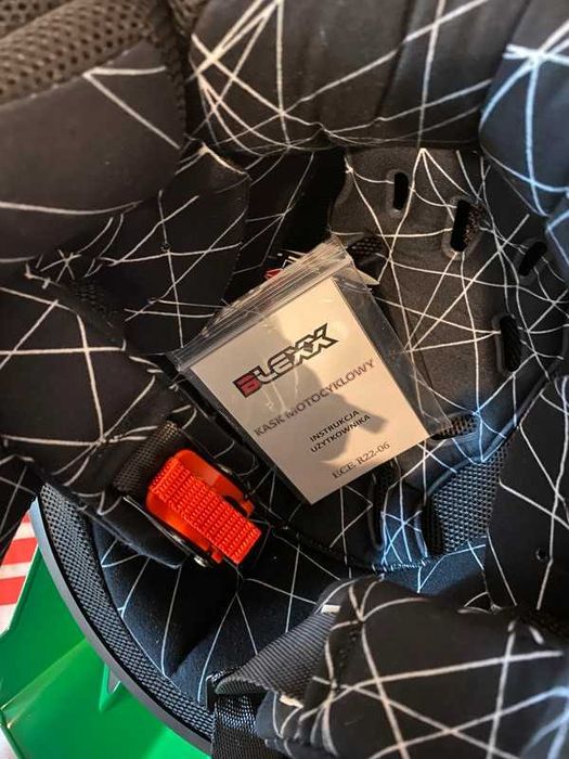 Kask dziecięcy crossowy z atestem firmy Blexx, rozmiar M, nowy