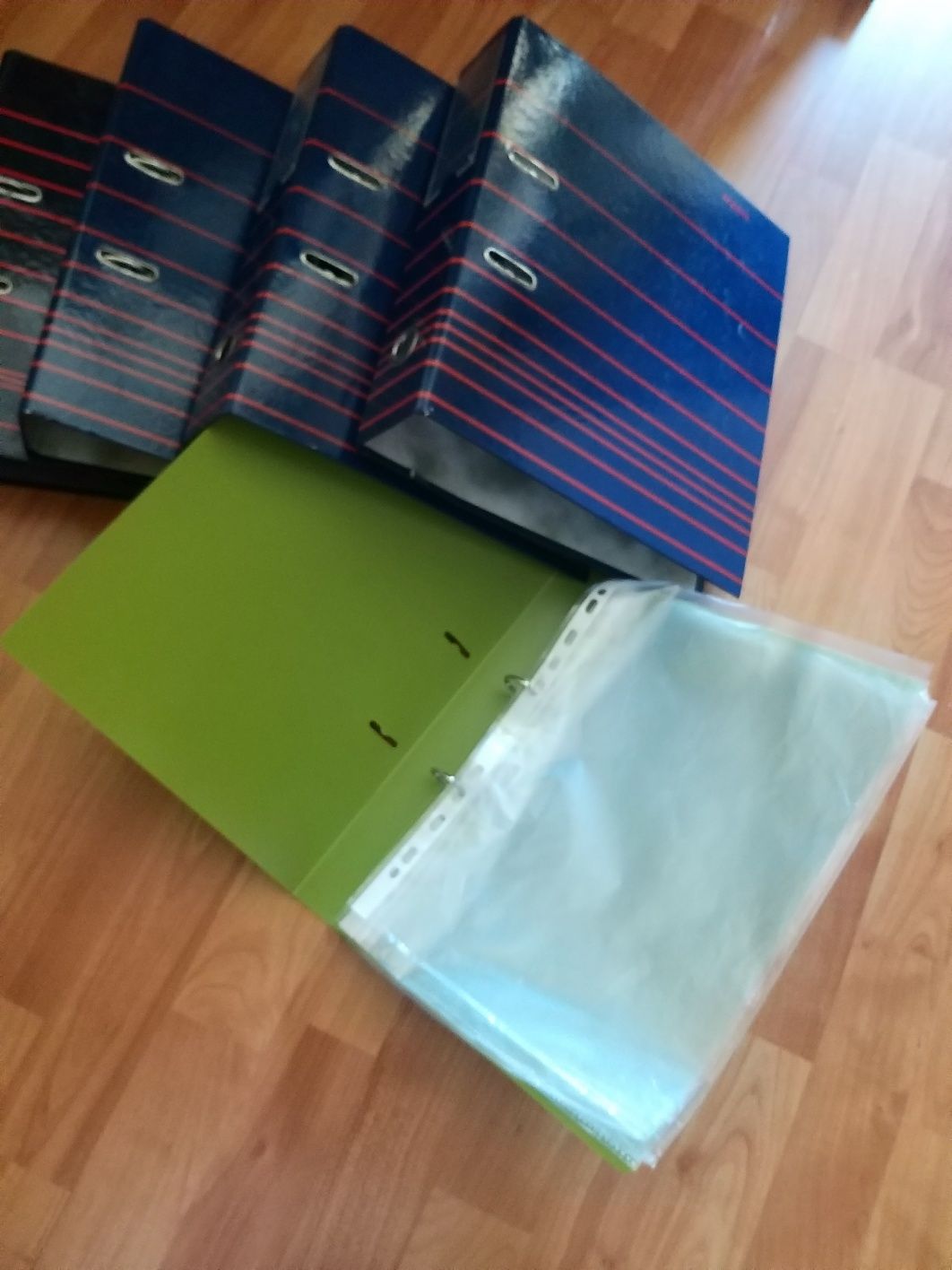 4 pastas de arquivo e pasta plastica