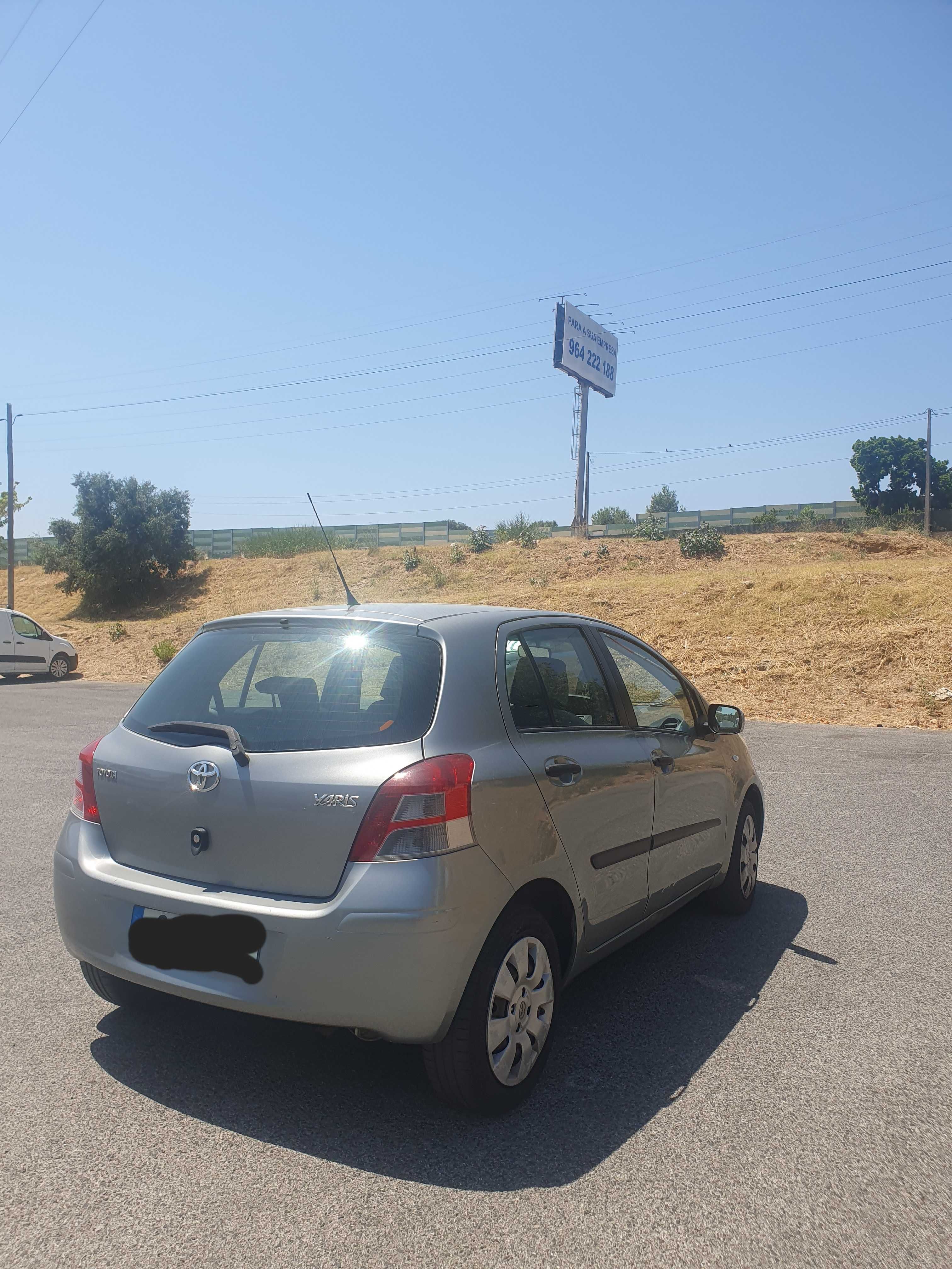 Toyota Yaris 5.000€, particular, é negociável