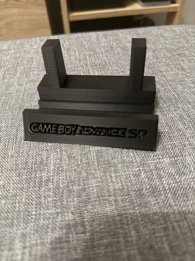 Stojak podstawka pod konsole Gameboy Advance Sp