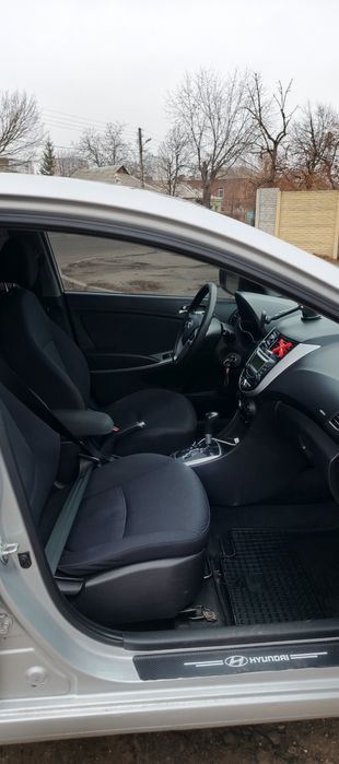 Авто в аренду Пежо 301 газ/бензин, Хендай Акцент газ/бензин, автомат.