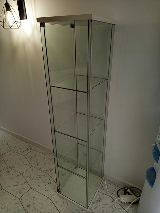 Estante vidro com 4 prateleiras 160cm altura e 40 cm largura