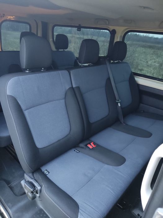 Opel vivaro long 9 osoobowe