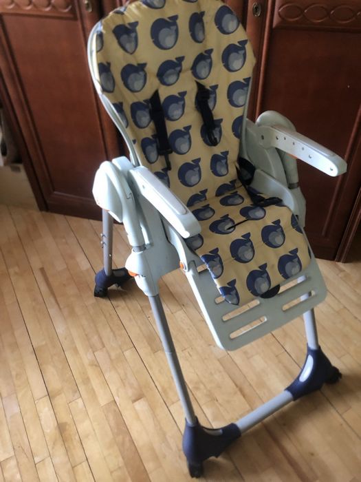 Дитячий стільчик для годування Chicco