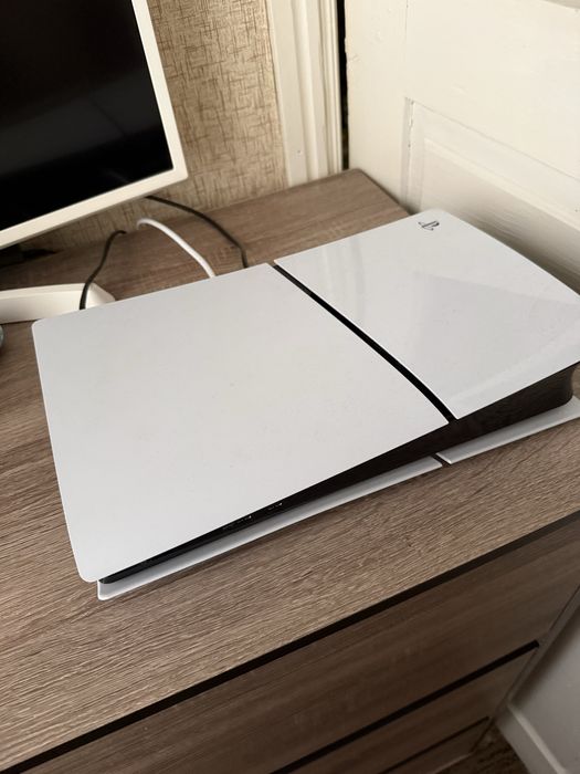 Продам Ps 5 slim