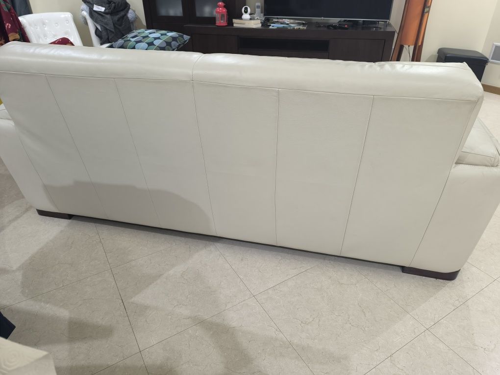 Sofá de cabedal branco