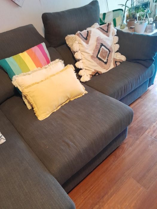 Sofá ikea chaiselong e lugares extensiveis