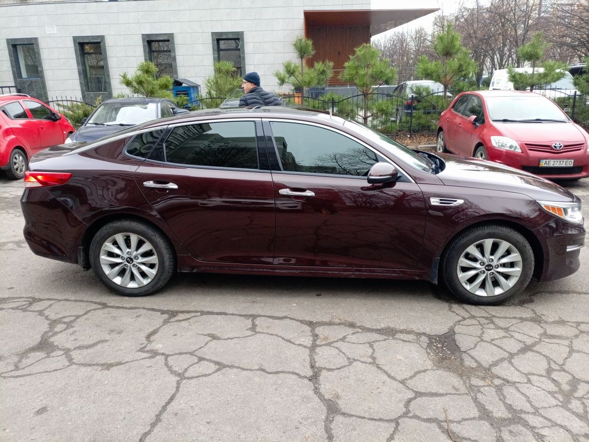 KIA optima EX 2017г